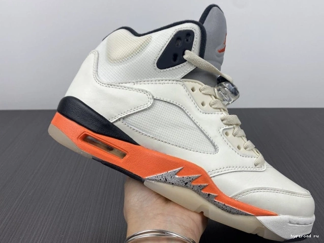 5 Retro Jordan Total DC1060-100 Orange 1106